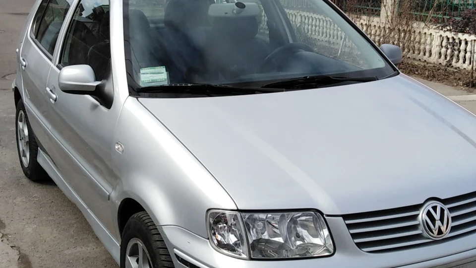 Volkswagen Polo Hatchback Жужик