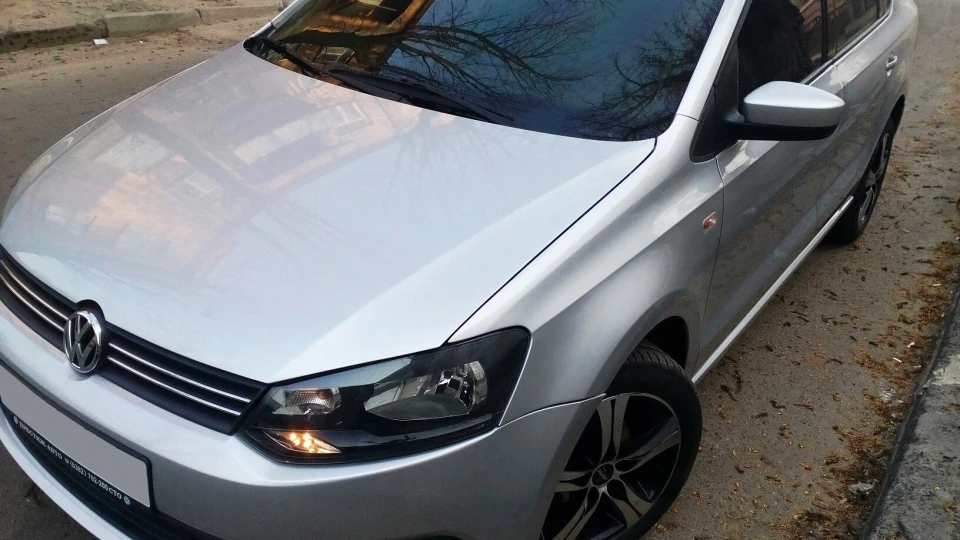 Volkswagen Polo Sedan 4