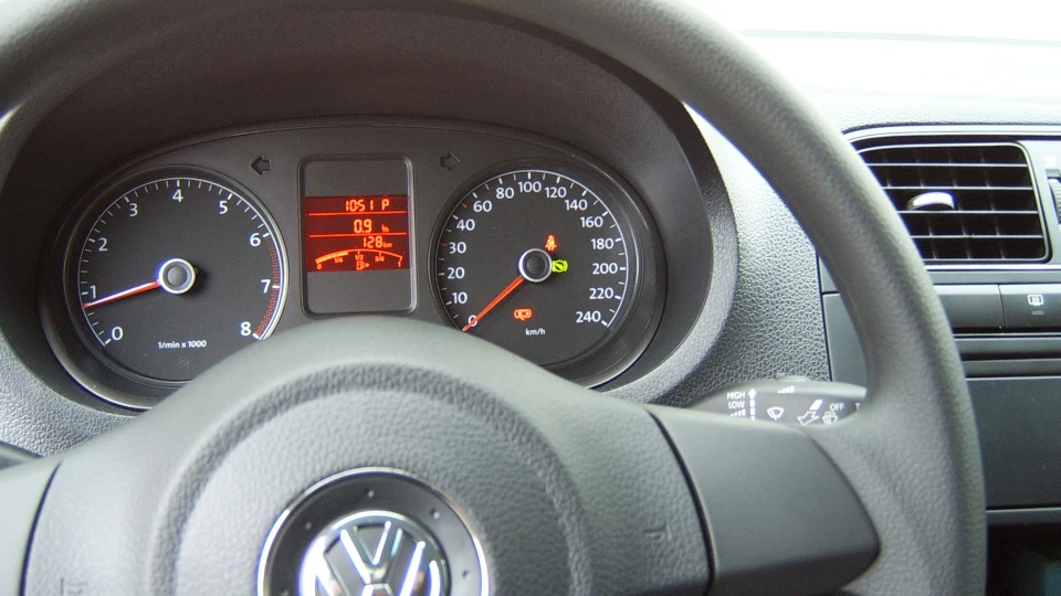 Volkswagen Polo Sedan 2