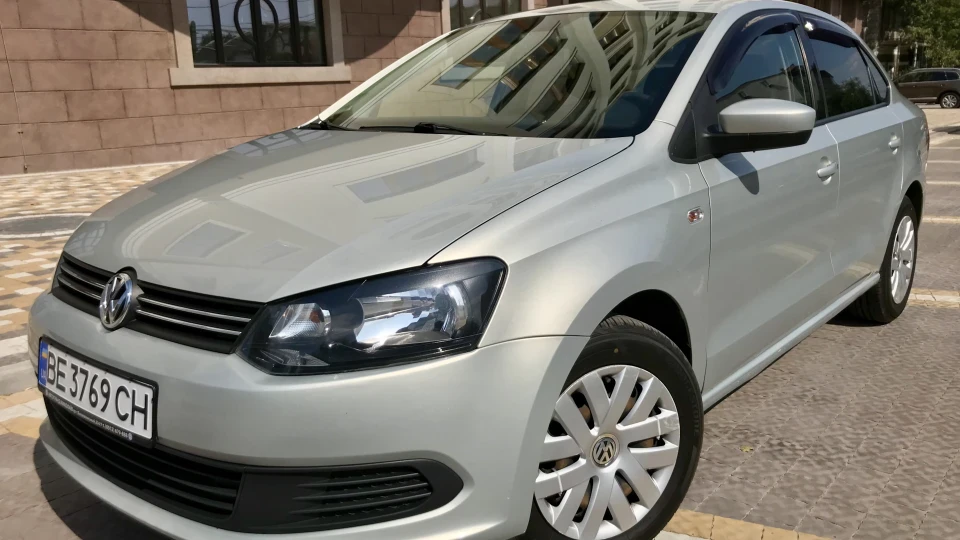 Volkswagen Polo Sedan