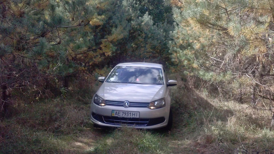Volkswagen Polo Sedan 3