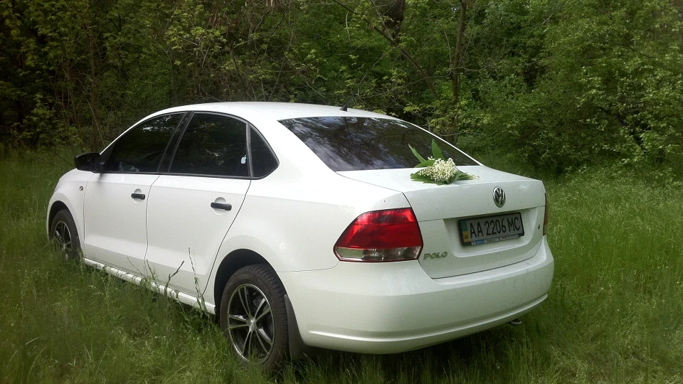 Volkswagen Polo Sedan 5