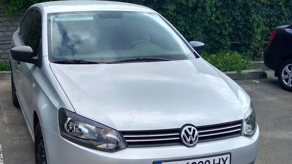 Volkswagen Polo Sedan 2