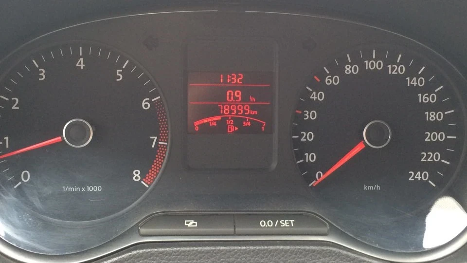 Volkswagen Polo Sedan 2