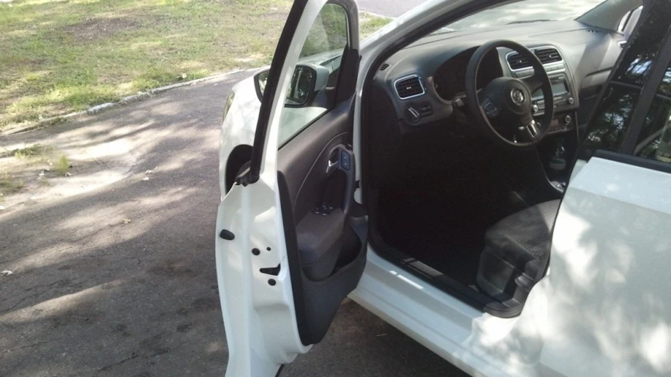 Volkswagen Polo Sedan 5
