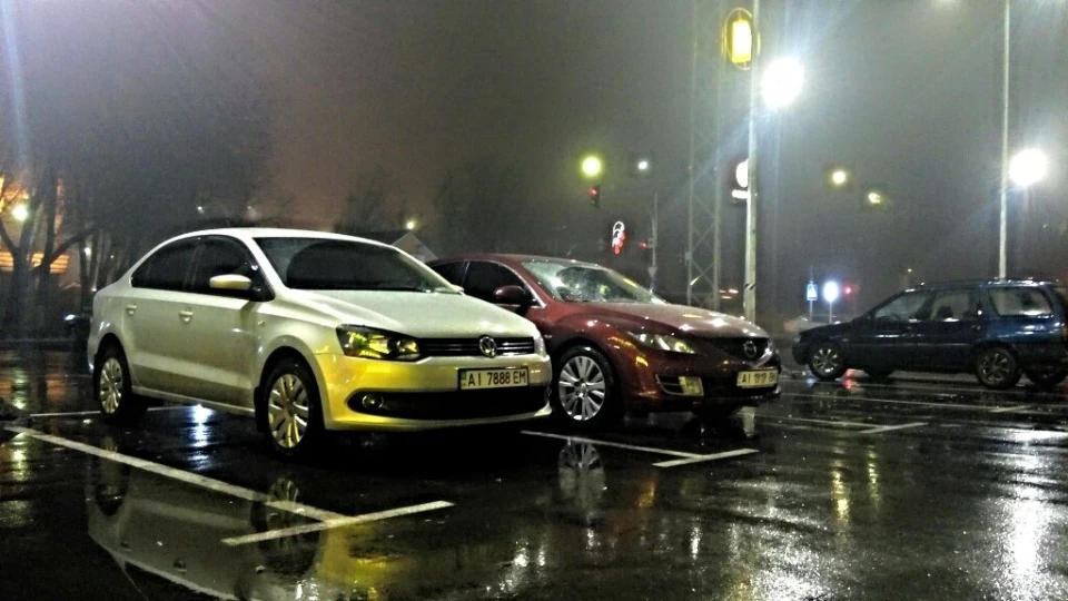 Volkswagen Polo Sedan 4