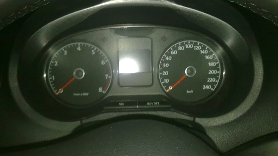 Volkswagen Polo Sedan 2