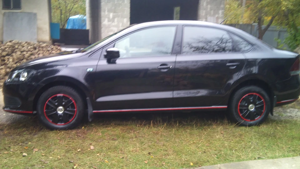 Volkswagen Polo Sedan 4