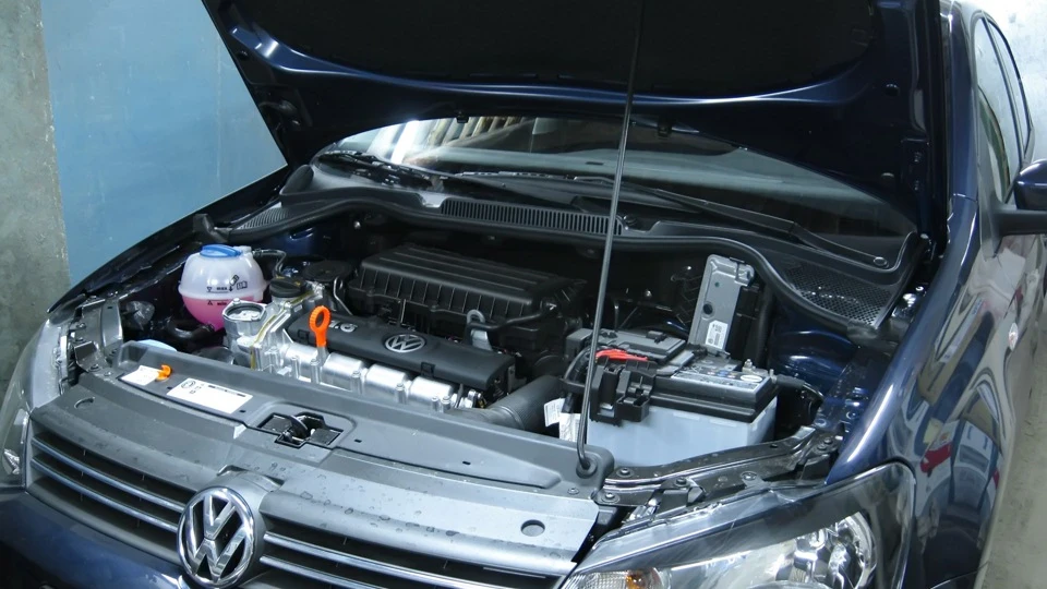 Volkswagen Polo Sedan 2