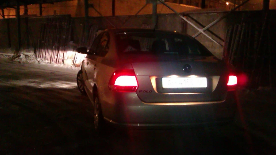 Volkswagen Polo Sedan 2