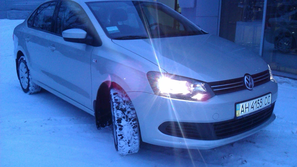 Volkswagen Polo Sedan 3