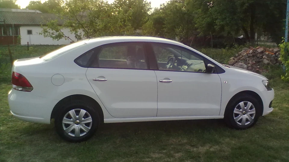 Volkswagen Polo Sedan