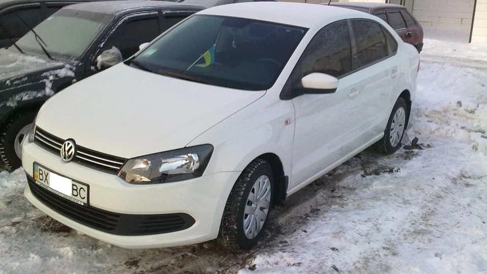 Volkswagen Polo Sedan 2