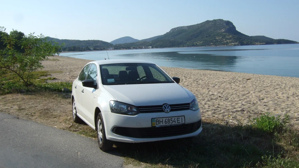 Volkswagen Polo Sedan 4
