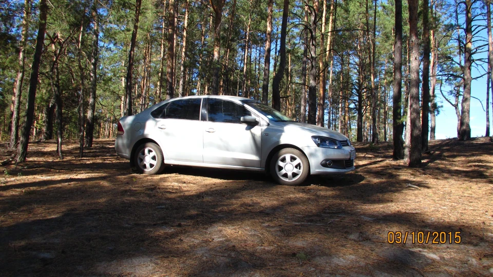 Volkswagen Polo Sedan 4