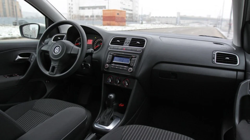 Volkswagen Polo Sedan 2