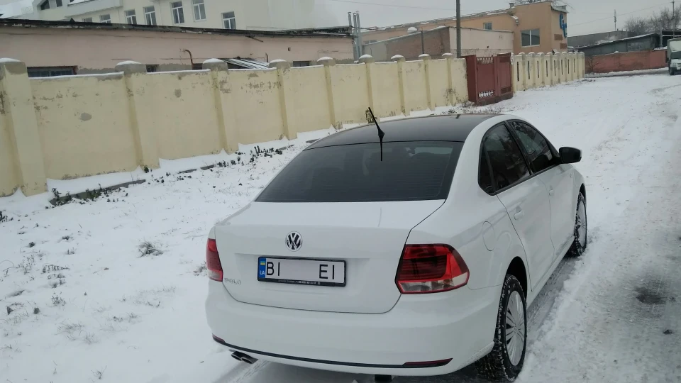 Volkswagen Polo Sedan 1.4TSI DSG PUSHKA 5