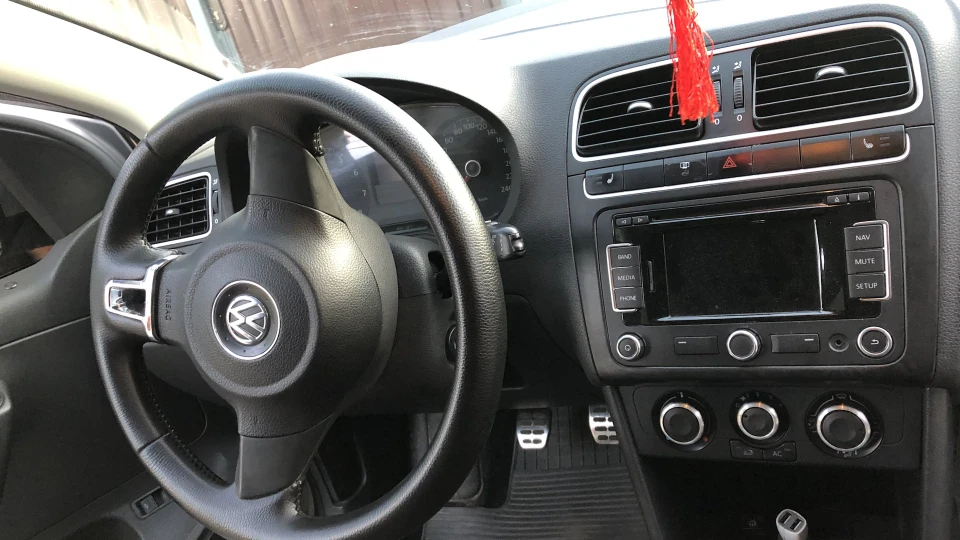 Volkswagen Polo Sedan 1.6