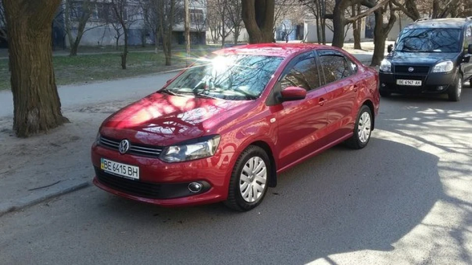 Volkswagen Polo Sedan 1.6i 2