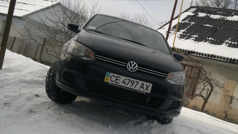 Volkswagen Polo Sedan Чорний перламутр 1.6 3