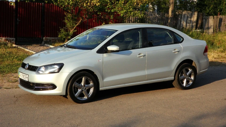 Volkswagen Polo Sedan comfort line