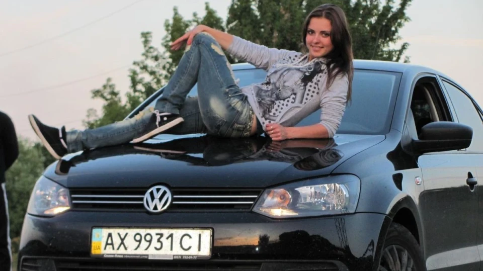 Volkswagen Polo Sedan DBlack 2