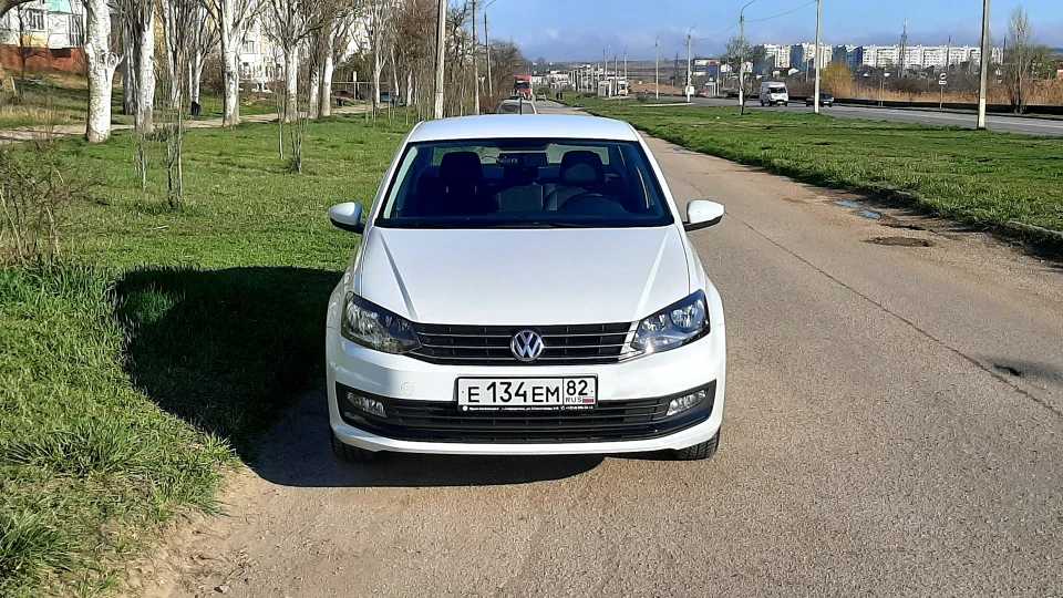 Volkswagen Polo Sedan Drive 3