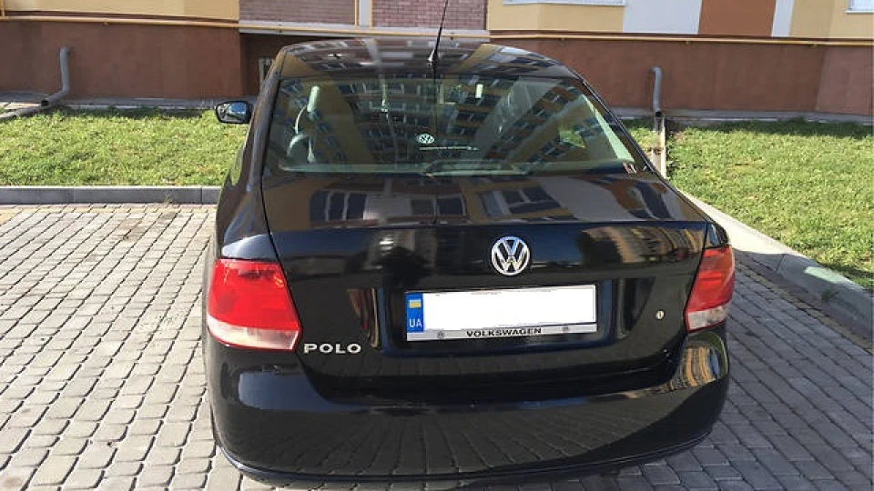 Volkswagen Polo Sedan komfortline 3