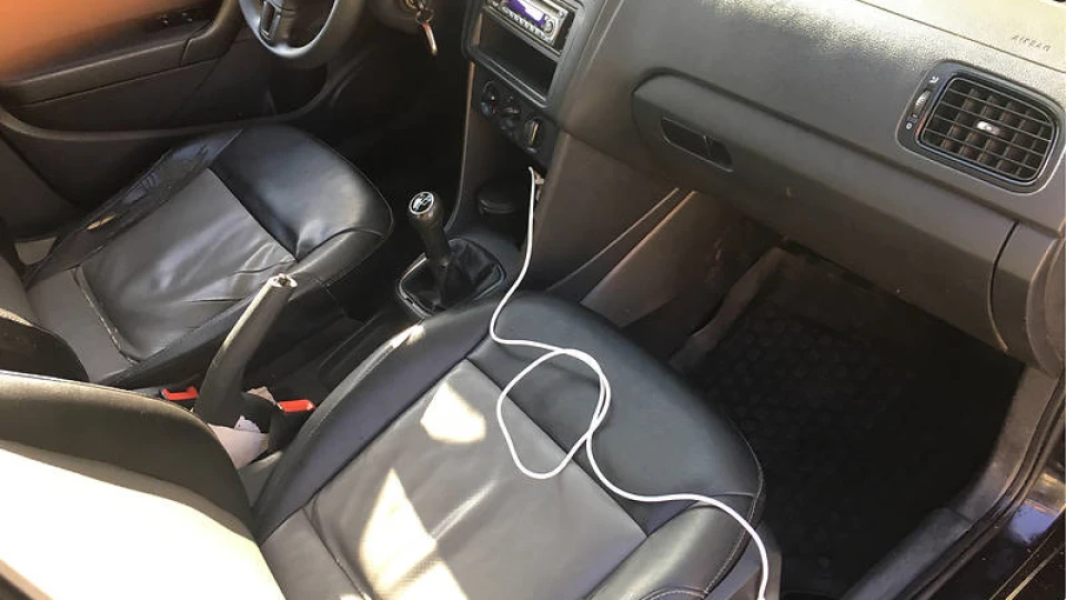 Volkswagen Polo Sedan komfortline 4