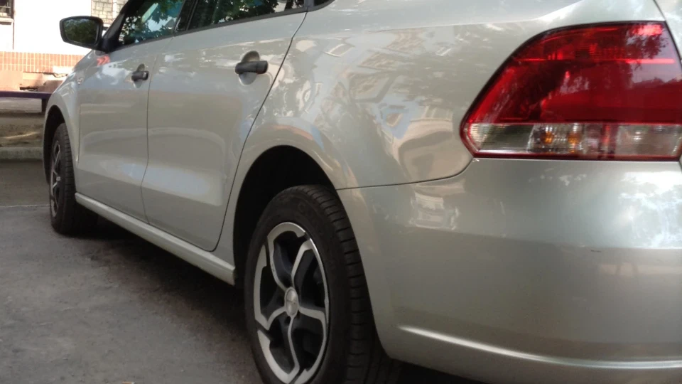 Volkswagen Polo Sedan Машина супер. 4