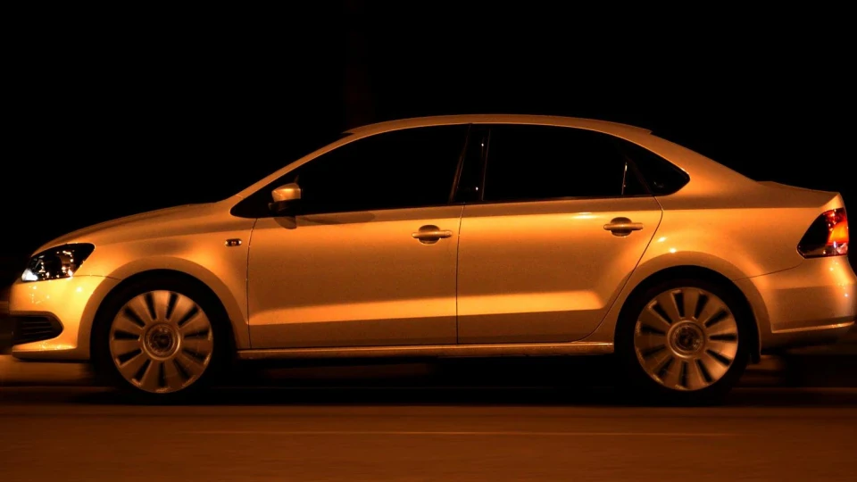 Volkswagen Polo Sedan ШИ торпедо, хто допоможе? 2