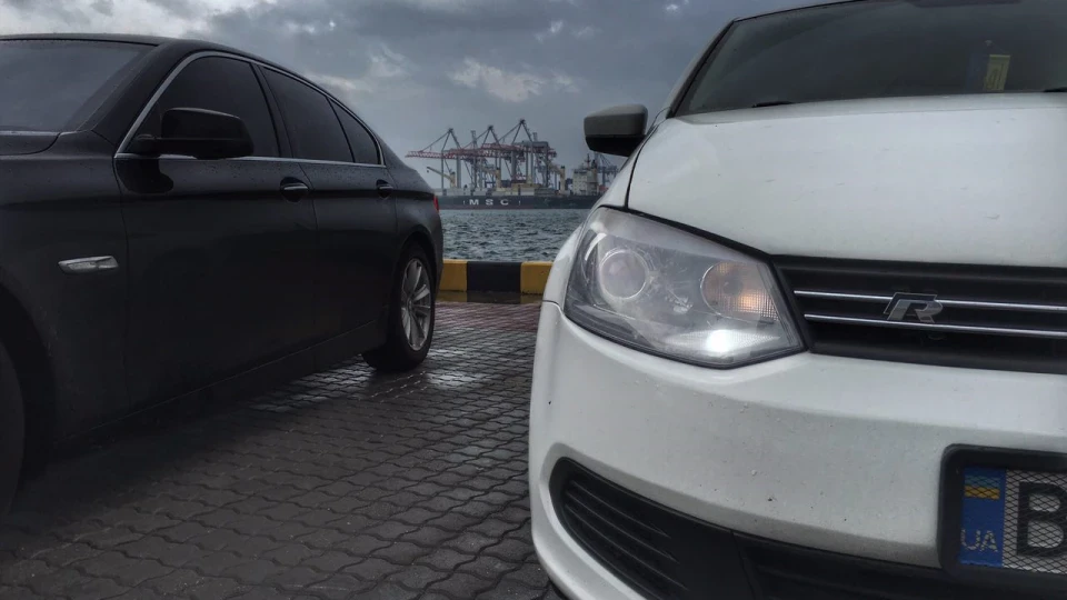 Volkswagen Polo Sedan White Vag 4