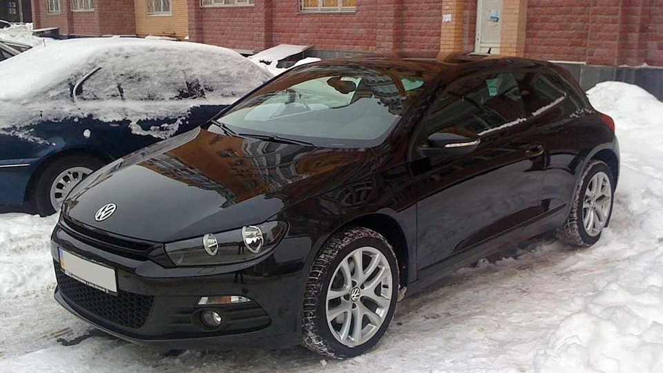 Volkswagen Scirocco 2.0T Black Pearl 2