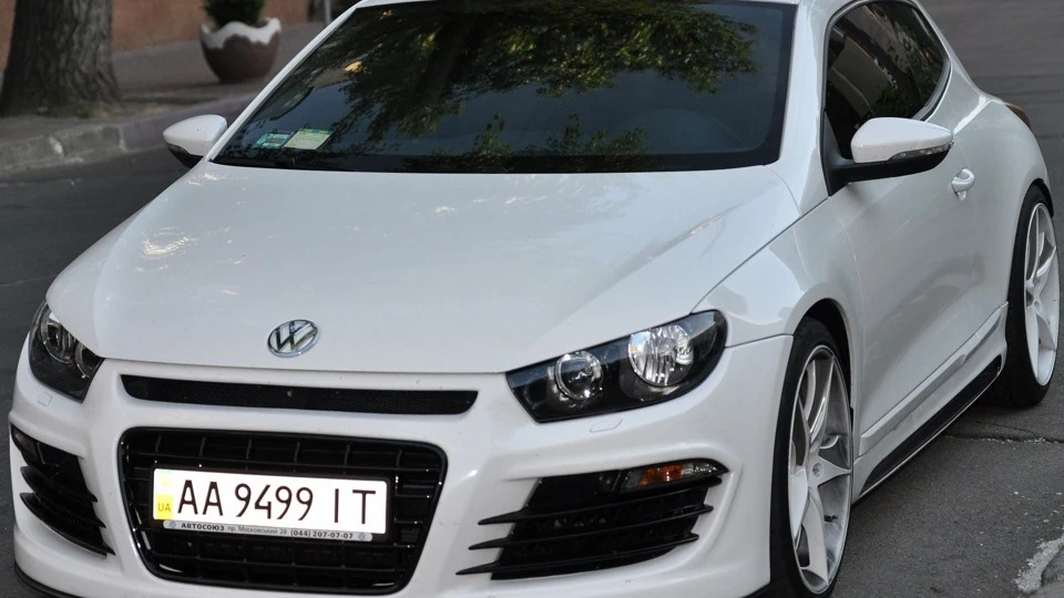 Volkswagen Scirocco Зухвало білий - ПРОДАМ