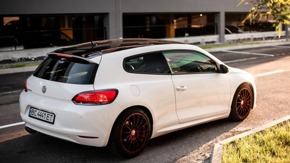 Volkswagen Scirocco R Line 5