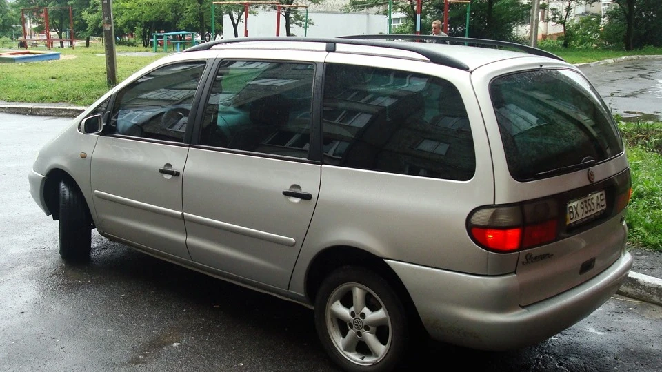 Volkswagen Sharan 1.8 Turbo 2