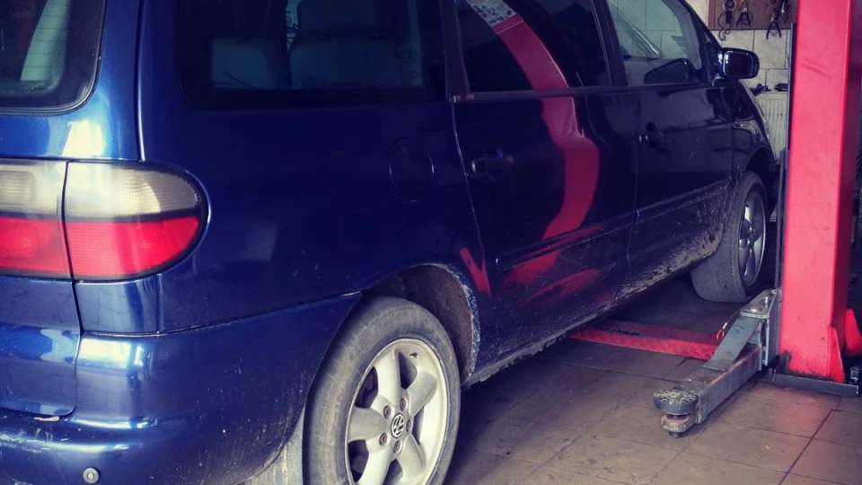 Volkswagen Sharan 1,9 81 кв 110 сс 4