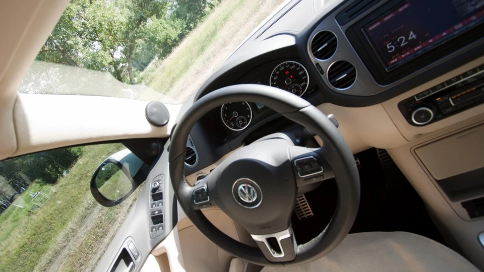 Volkswagen Tiguan 2.0 TSI Panoramic Roof 2
