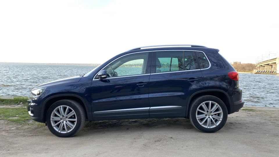 Volkswagen Tiguan 2.0 турбо 2