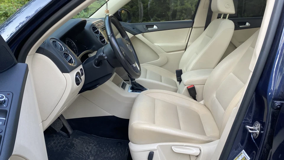 Volkswagen Tiguan 2.0 турбо 4