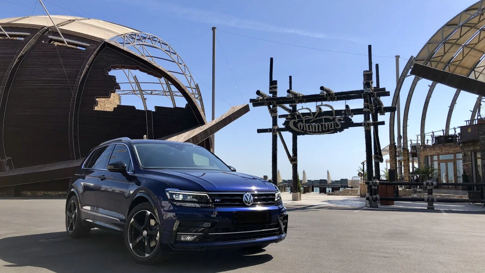 Volkswagen Tiguan Atlantic Blue R-Line 4