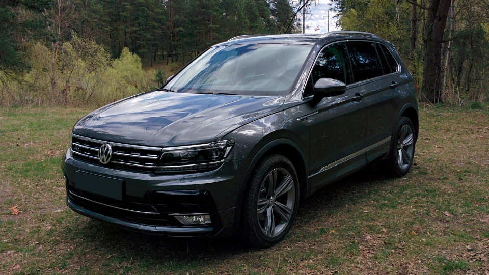 Volkswagen Tiguan High-R-Line 2
