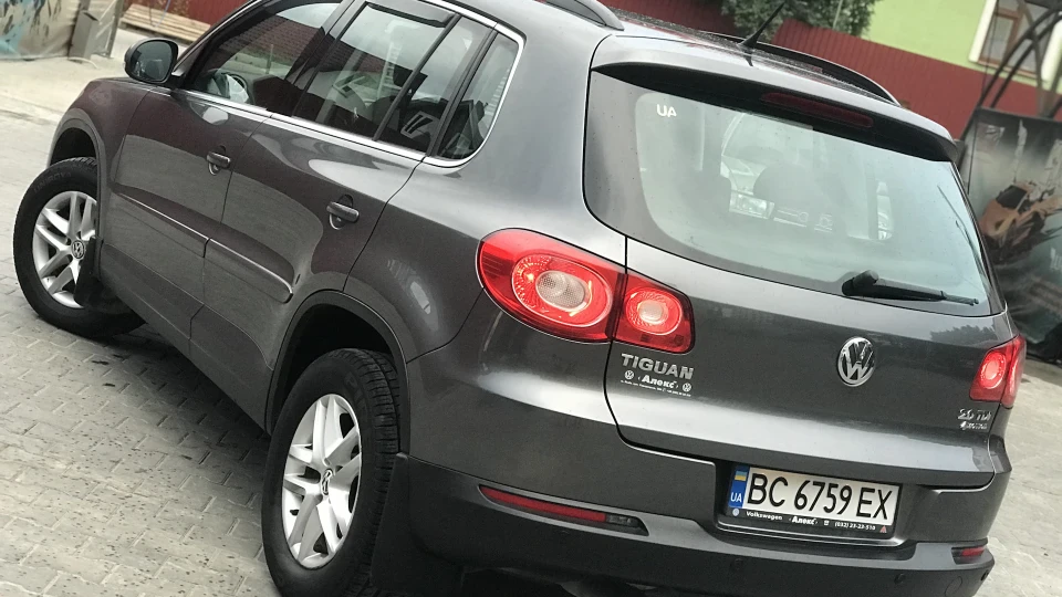 Volkswagen Tiguan Підкорювач бордюрів 3