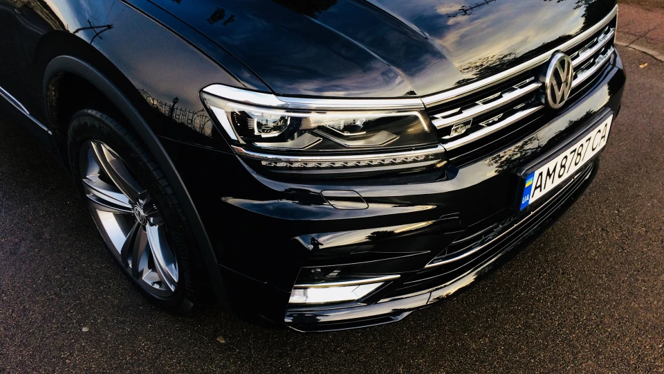 Volkswagen Tiguan R-Line Black 2