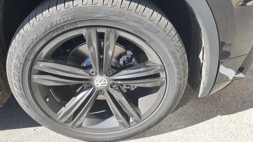 Volkswagen Tiguan R-Line 5
