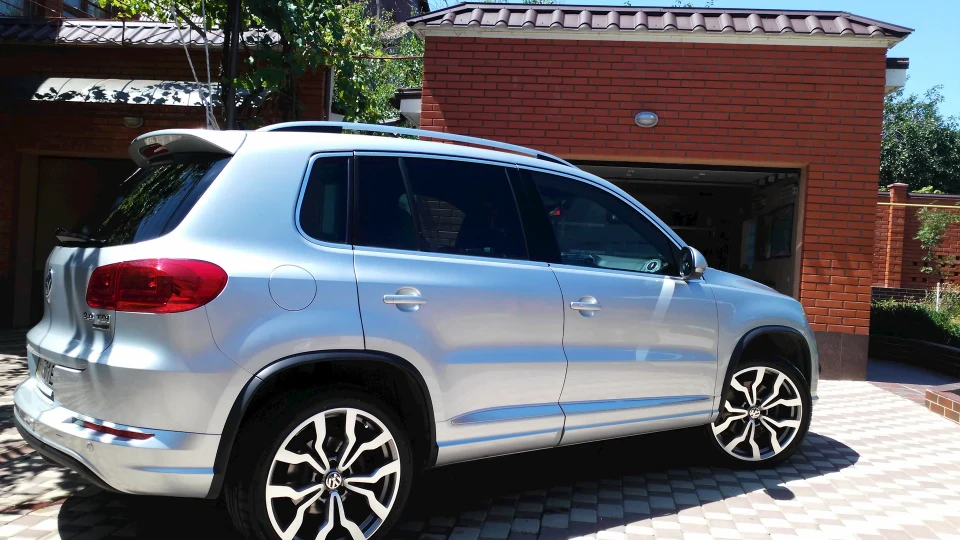 Volkswagen Tiguan R-Line 5