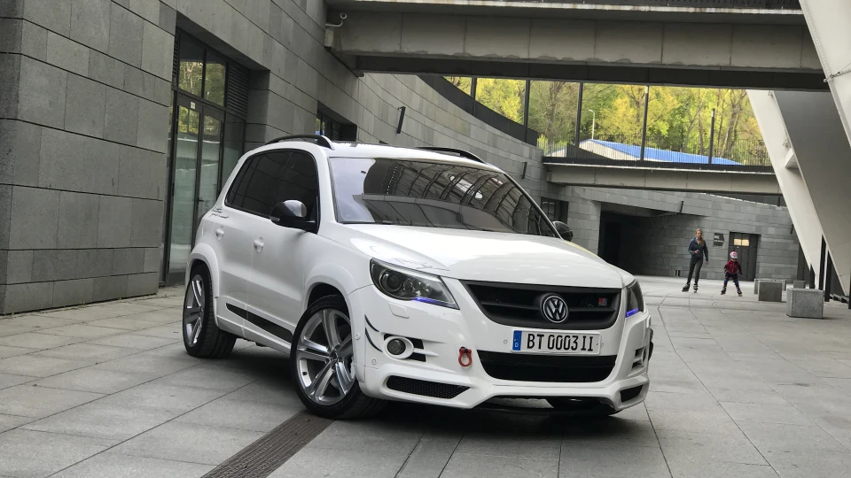 Volkswagen Tiguan RS "Intoxicate" 4