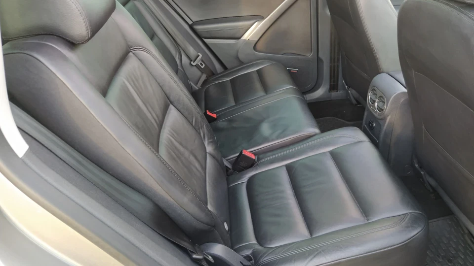 Volkswagen Tiguan SE 5