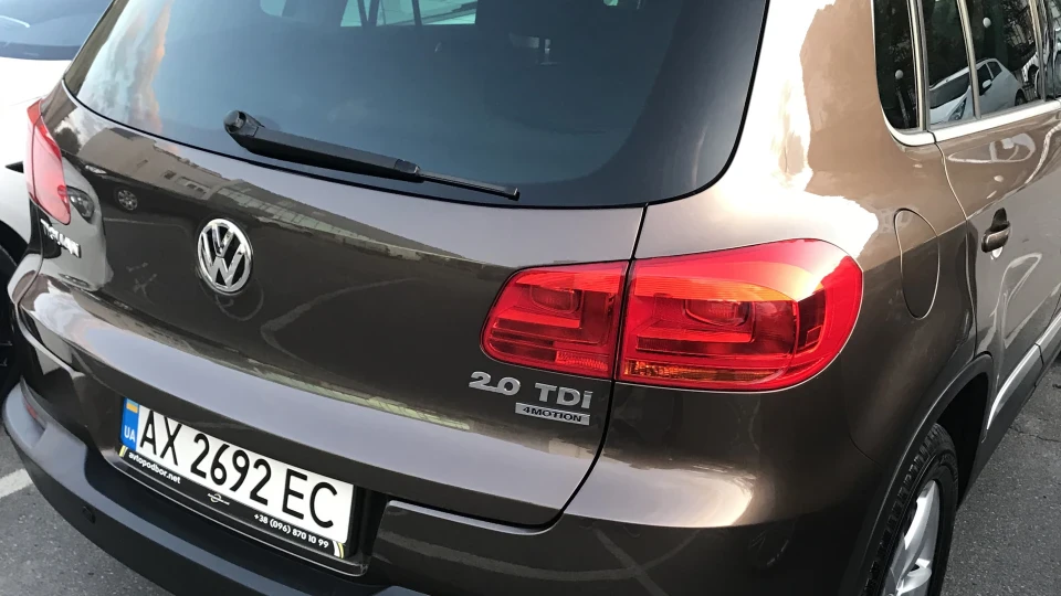 Volkswagen Tiguan TIGUAN 4MOTION SPORT U. 5