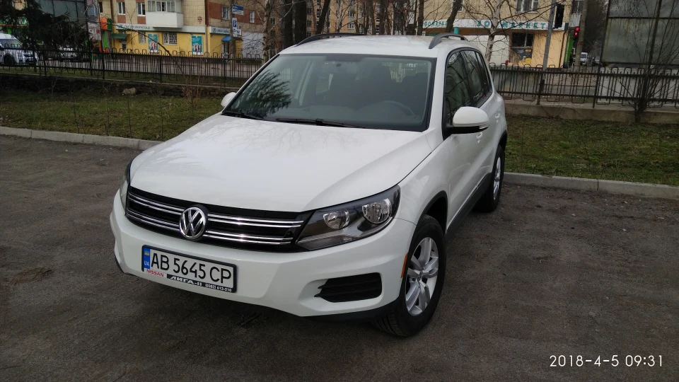 Volkswagen Tiguan White American 3